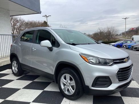 Used 2018 Chevrolet Trax LS image 4