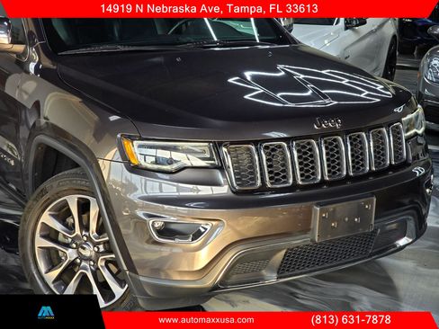 Used 2018 Jeep Grand Cherokee Limited w/ Luxury Group II AWD/4WD image 3