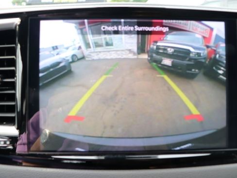 Used 2025 Chrysler Pacifica Select FWD image 39
