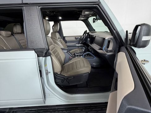 Used 2023 Ford Bronco Wildtrak AWD/4WD image 5