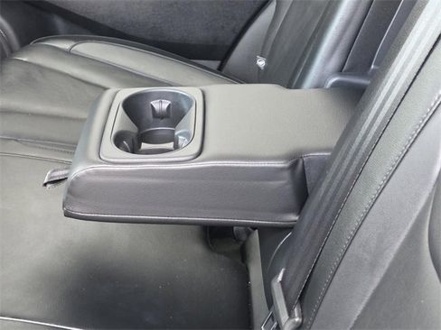 Used 2016 Ford Edge Titanium w/ Technology Package image 9