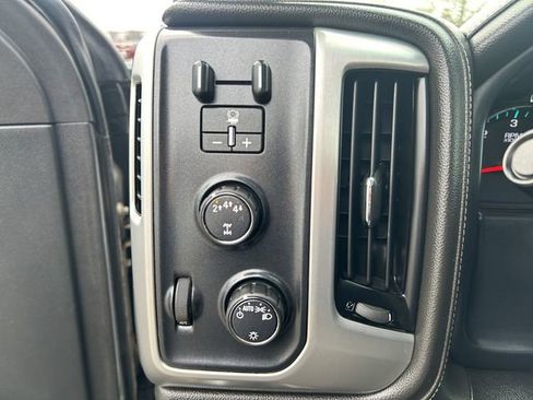Used 2018 GMC Sierra 2500 SLE image 29