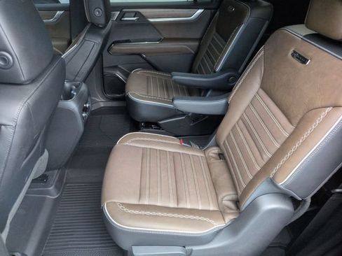 Used 2026 GMC Acadia Denali Ultimate w/ LPO, All-Weather Package FWD image 29