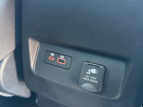 Used 2025 Nissan Frontier SV w/ SV Convenience Package image 23