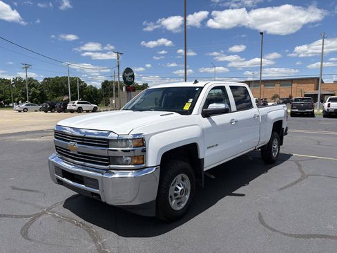 Used 2015 Chevrolet Silverado 2500 LT AWD/4WD image 17