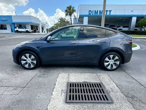 Used 2021 Tesla Model Y Long Range AWD/4WD image 8