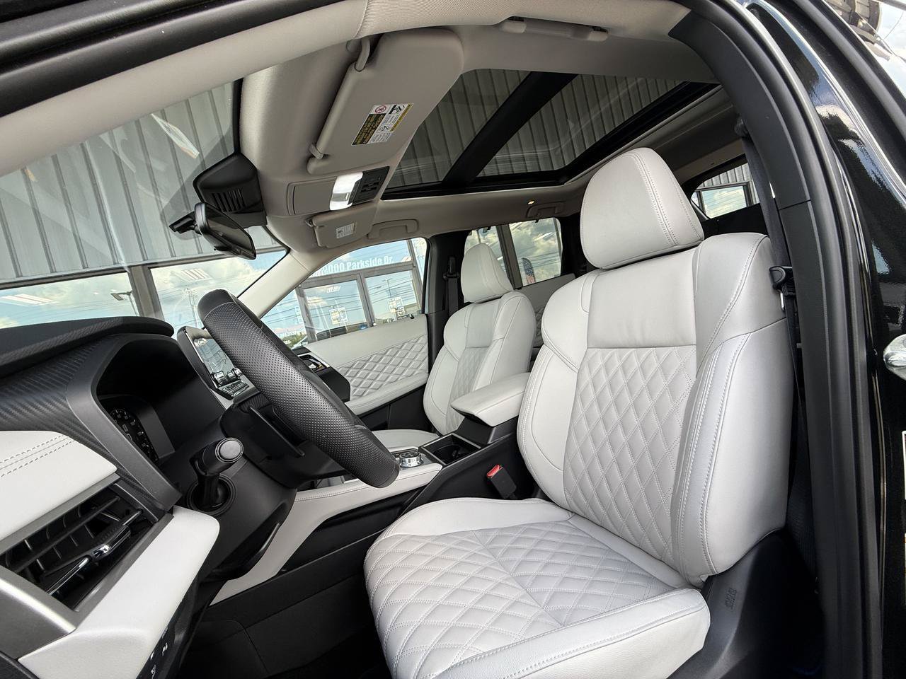 Used 2025 Mitsubishi Outlander SEL AWD/4WD image 12