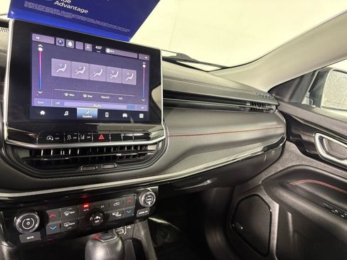 Used 2022 Jeep Compass Trailhawk w/ Sun and Sound Group image 18