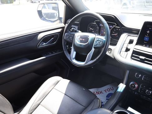 Used 2021 GMC Yukon SLT w/ SLT Premium Package AWD/4WD image 21