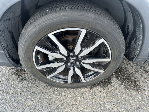 Used 2021 Honda Pilot Touring image 11