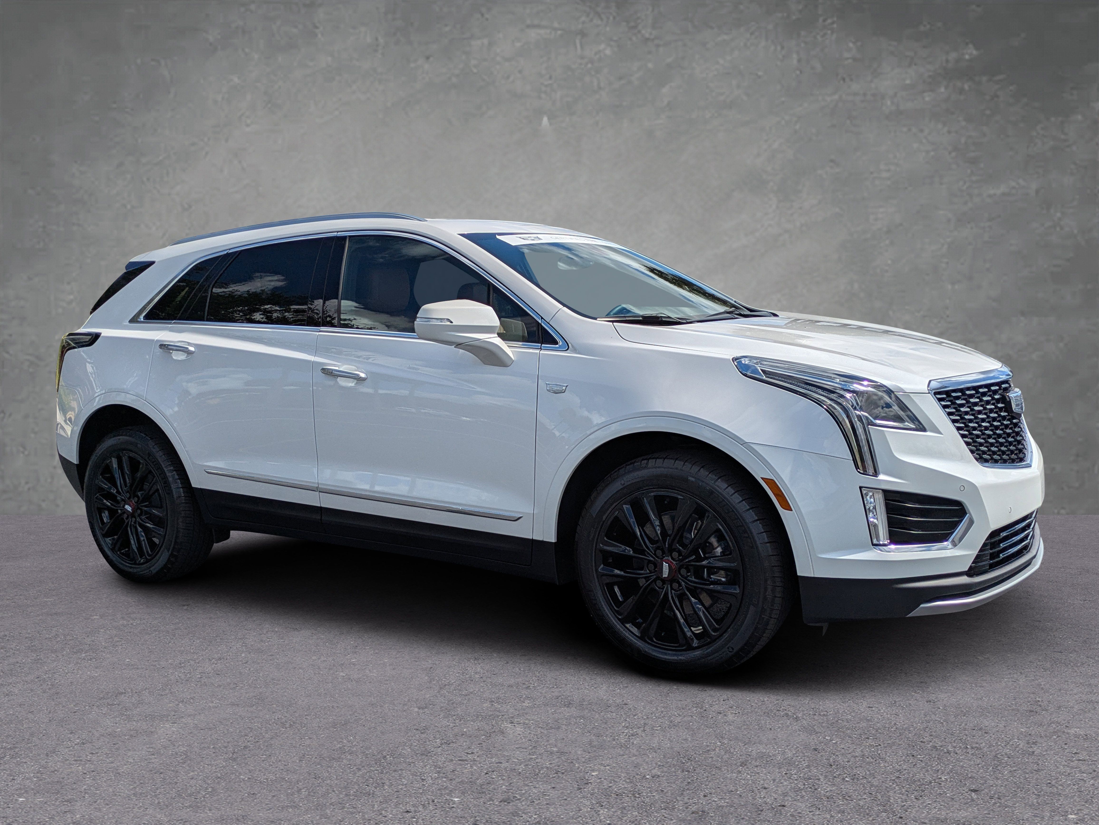 Certified 2025 Cadillac XT5 Premium Luxury w/ LPO, Red Accent Package AWD/4WD image 5