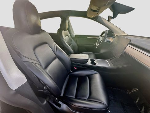 Used 2023 Tesla Model Y Performance AWD/4WD image 33