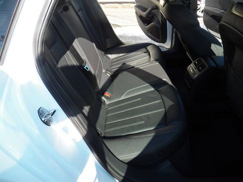 Used 2023 Audi A4 2.0T Premium Plus image 12