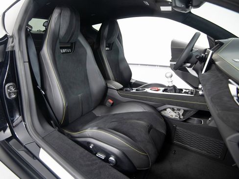 Used 2025 Lotus Emira image 33