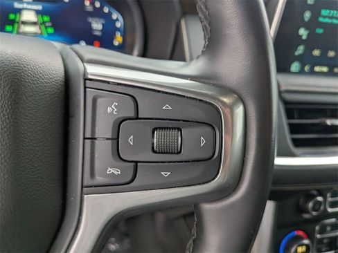 Used 2023 Chevrolet Suburban Premier image 22