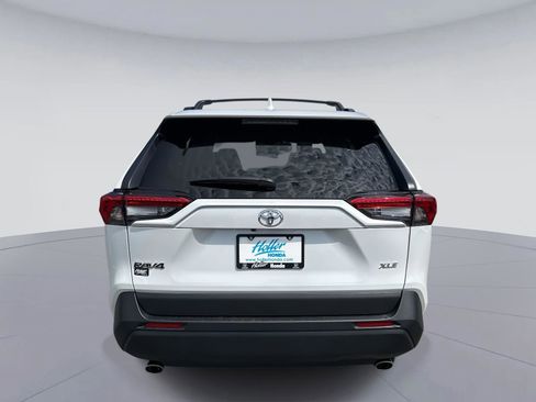 Used 2025 Toyota RAV4 XLE Premium image 5