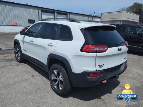 Used 2018 Jeep Cherokee Trailhawk w/ Comfort/Convenience Group image 2