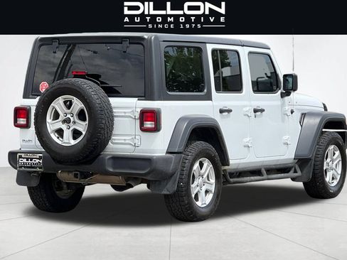 Used 2018 Jeep Wrangler Unlimited Sport AWD/4WD image 4