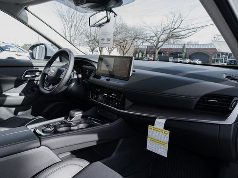 New 2026 Nissan Rogue Platinum image 27