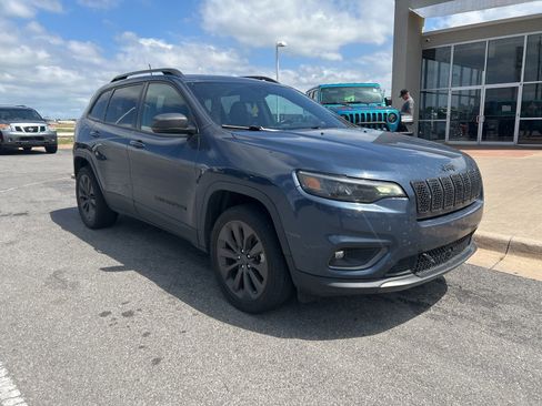 Used 2021 Jeep Cherokee Latitude Lux 80th Anniv w/ Quick Order Package 26U 80TH FWD image 3