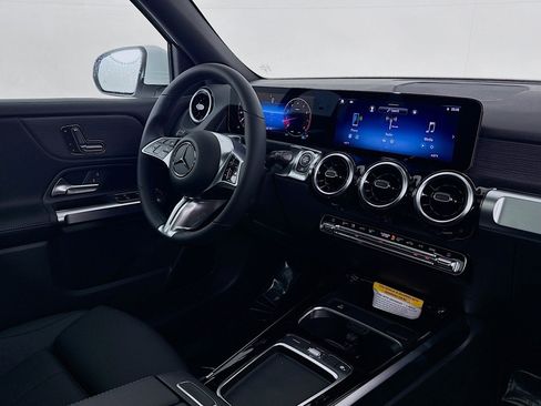 Certified 2026 Mercedes-Benz GLB 250 image 17
