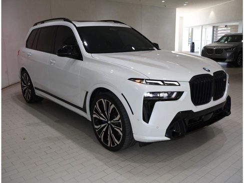 Used 2025 BMW X7 M60i w/ Executive Package AWD/4WD image 9