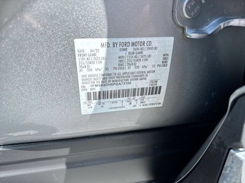 Used 2023 Ford Explorer XLT w/ Equipment Group 202A AWD/4WD image 28