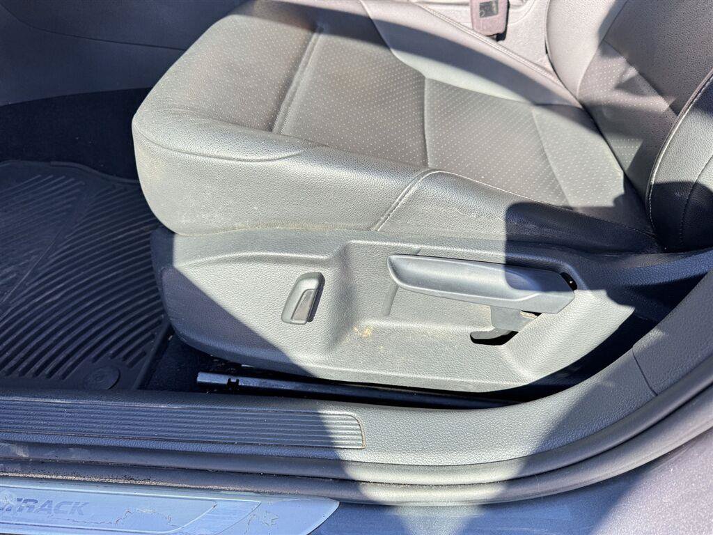 Used 2017 Volkswagen Golf Alltrack AWD/4WD image 10