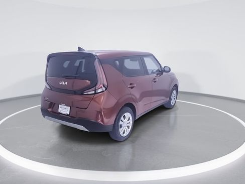 Certified 2024 Kia Soul LX FWD image 9