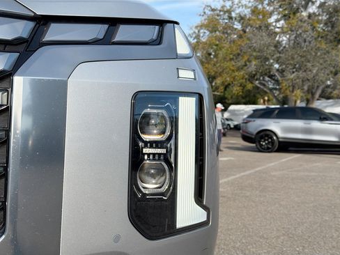 Used 2024 Hyundai Palisade Calligraphy image 9