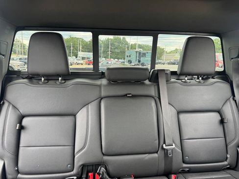 Used 2023 Chevrolet Silverado 1500 LTZ w/ Technology Package AWD/4WD image 9