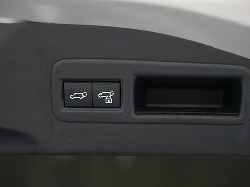Certified 2024 Toyota bZ4X FWD image 33