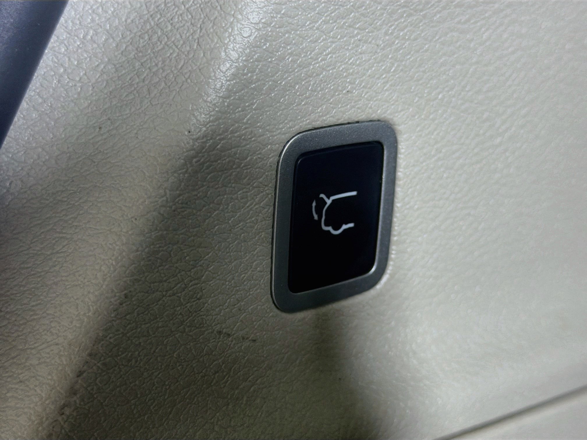 Used 2024 Chrysler Pacifica Touring-L FWD image 29
