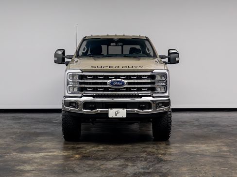 Used 2026 Ford F250 Lariat w/ Tremor Off-Road Package AWD/4WD image 2