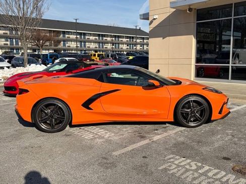 Used 2024 Chevrolet Corvette Stingray Premium Conv w/ Z51 Performance Package image 9