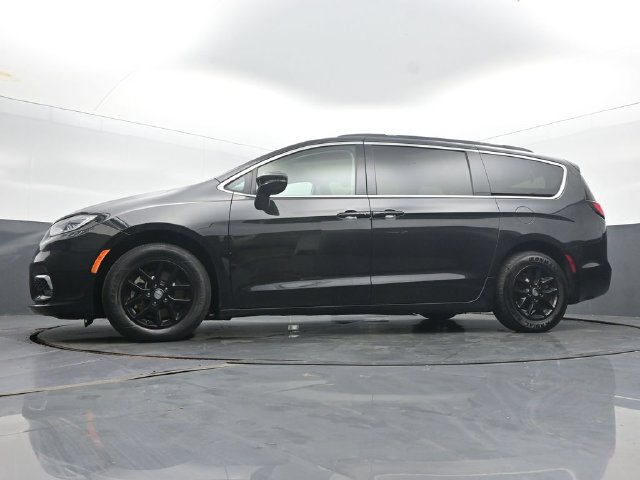 Used 2022 Chrysler Pacifica Touring-L FWD image 45