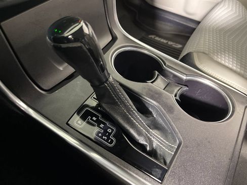 Used 2015 Toyota Camry SE FWD image 22