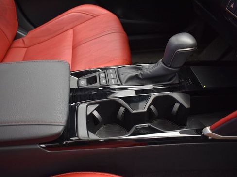 Used 2025 Toyota Camry XSE image 27