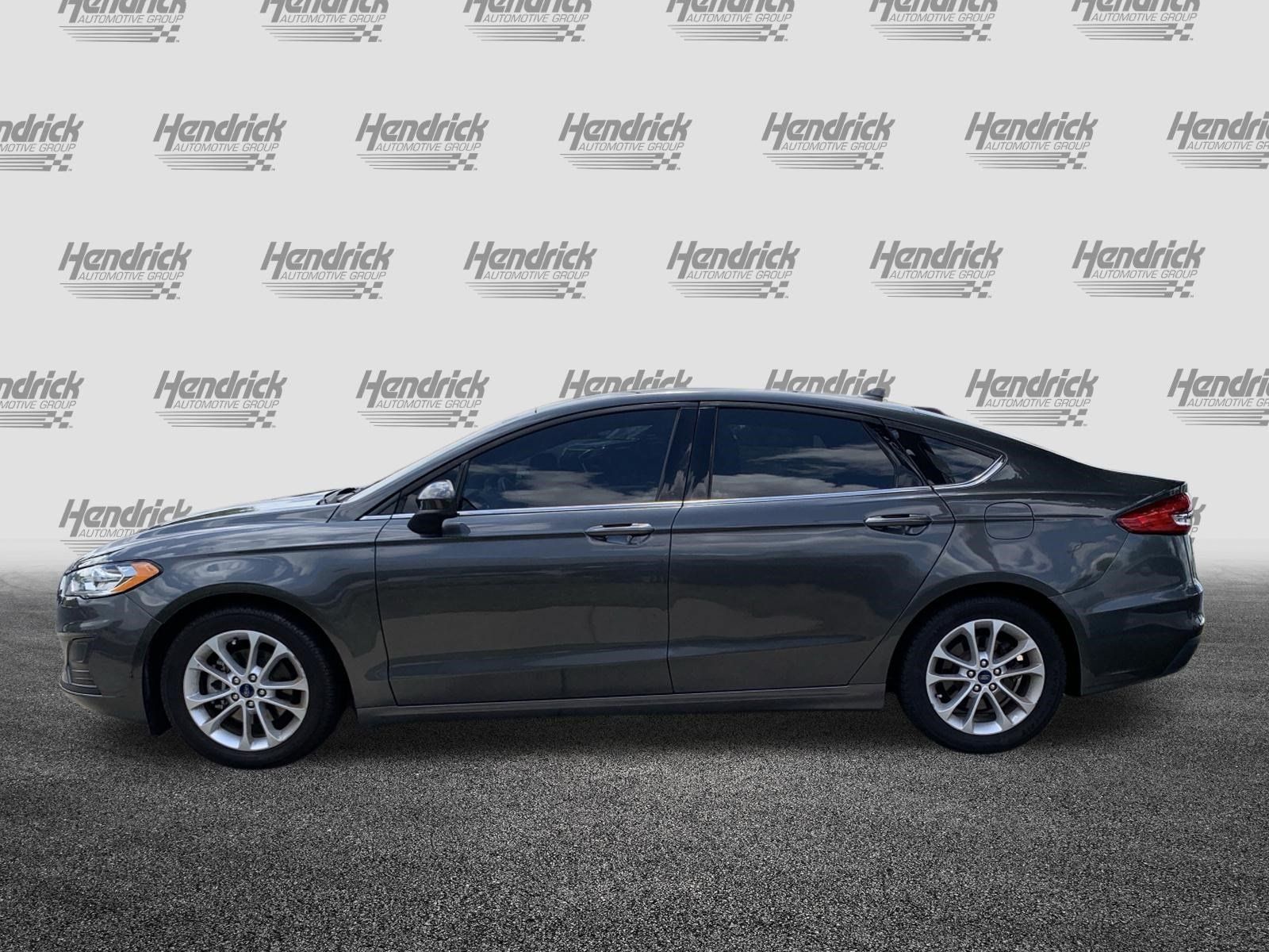 Used 2019 Ford Fusion SE FWD image 7