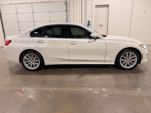 Used 2024 BMW 330i xDrive Sedan w/ Convenience Package AWD/4WD image 4