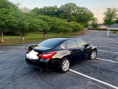 Used 2017 Nissan Altima 2.5 S w/ Power Driver Seat Package FWD image 5