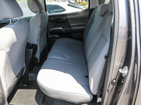 Used 2019 Toyota Tacoma SR5 RWD image 9