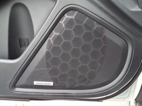 Certified 2025 Subaru Outback Touring w/ Popular Package #2 image 21