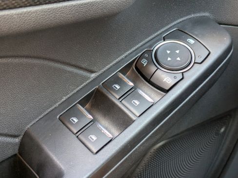 Used 2025 Ford Escape ST-Line image 22