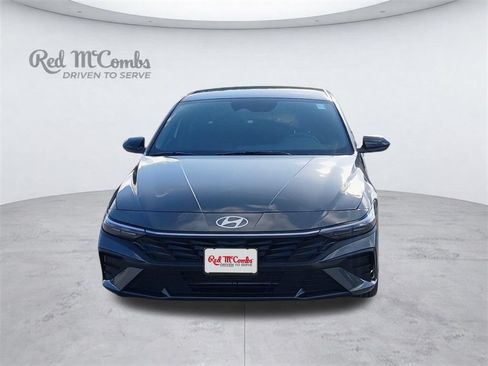 Certified 2025 Hyundai Elantra Sport FWD image 11