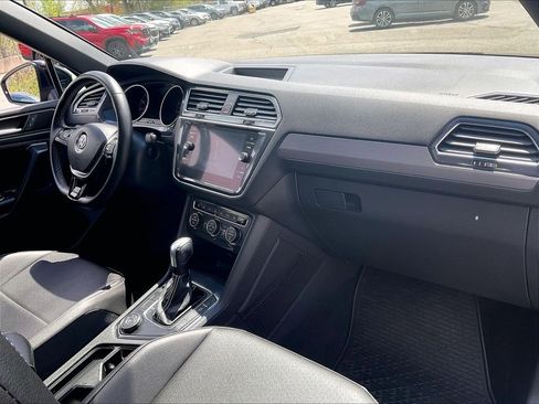 Certified 2021 Volkswagen Tiguan SE R-Line AWD/4WD image 14