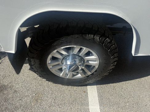 Used 2019 Ford F350 XLT AWD/4WD image 12