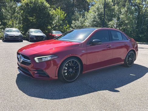 Certified 2021 Mercedes-Benz A 35 AMG 4MATIC image 5