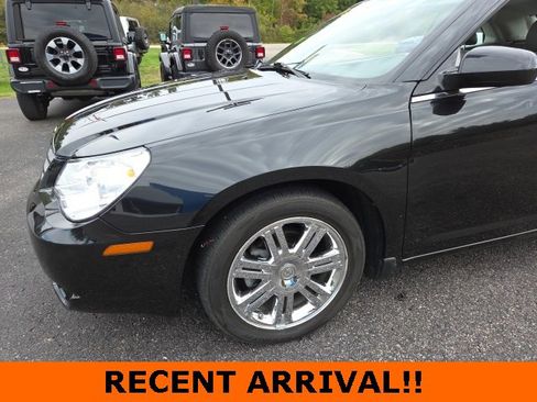 Used 2008 Chrysler Sebring Limited w/ Luxury Group image 12
