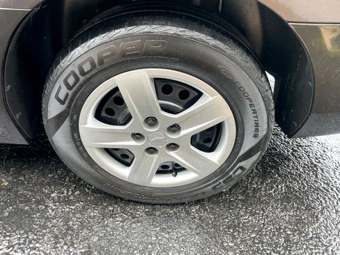 Used 2009 Chevrolet Impala LS image 15